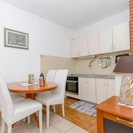 Derado Apartament Supetar