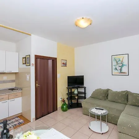 Derado Apartment *