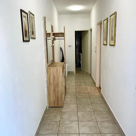 Apartment Derado Supetar